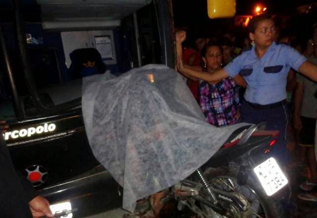 Acidente com Ônibus da Banda Caviar com Rapadura em Boa Viagem