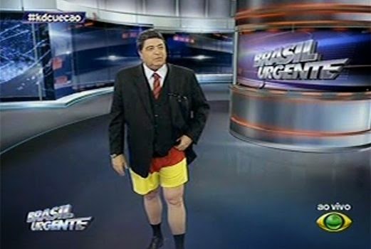 Datena cumpre promessa e fica de cueca ao vivo no Brasil Urgente