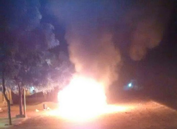 Carro do Prefeito de Piquet Carneiro pega fogo em rodovia.
