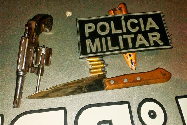Policia Militar apreende arma e munição em Pedra Branca