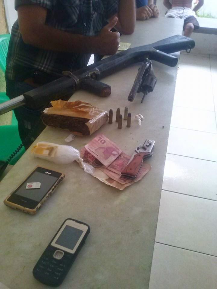 Menor é apreendido em Crateús com armas, droga e dinheiro
