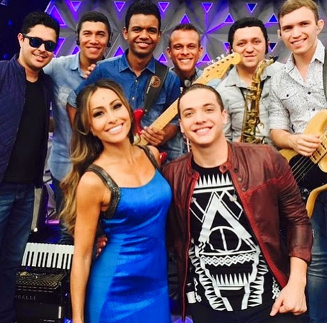 Safadão canta sucessos e agita o Programa da Sabrina