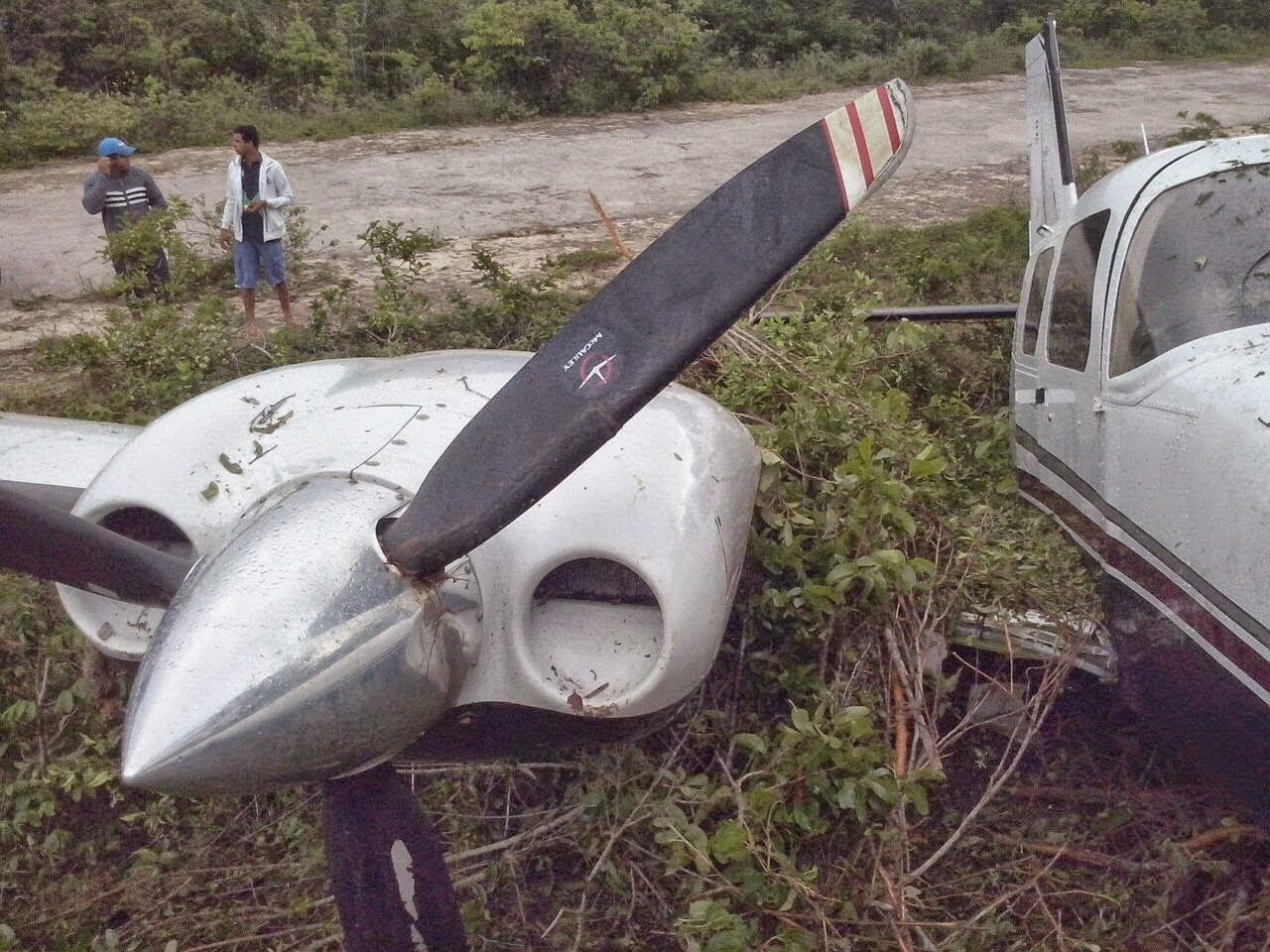 AVIÃO CAI NO INTERIOR DO CEARÁ