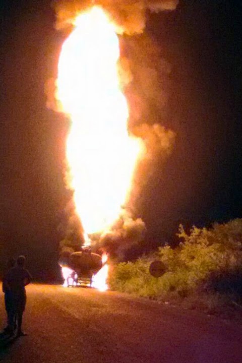 VC Repórter – Caminhão carregado com combustível incendeia na BR-230 em Lavras da Mangabeira