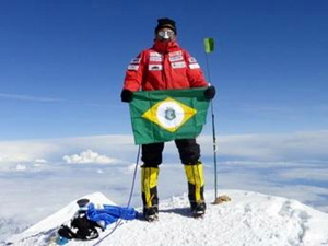 CEARENSE ROSIER ALEXANDRE, RESGATADO NO NEPAL, JÁ DESCE DO MONTE EVEREST