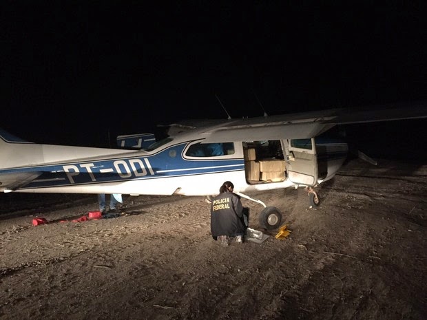 Polícia Federal – Avião apreendido em Pedra Branca carregava 361,7 kg de cocaína