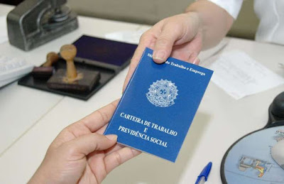 Lei que limita acesso a direitos trabalhistas é  sancionada
