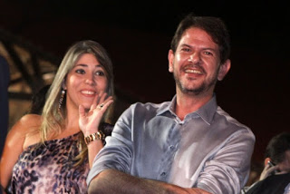 Ex-governador Cid Gomes assiste Barcelona ser campeão em Berlim