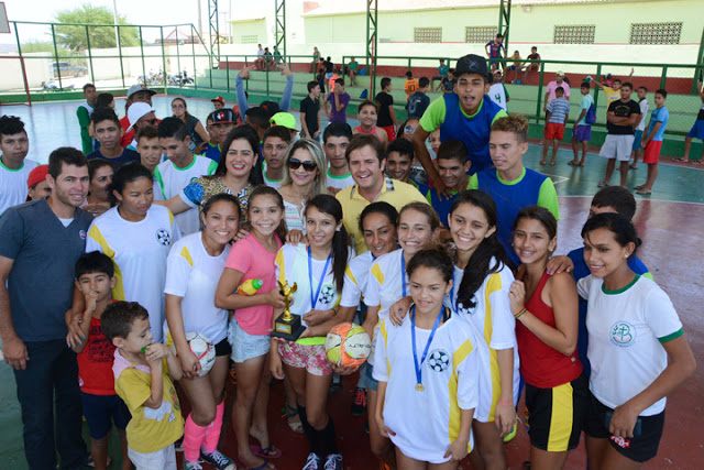 Pedra Branca – CRAS de Santa Cruz do Banabuiú realiza evento esportivo