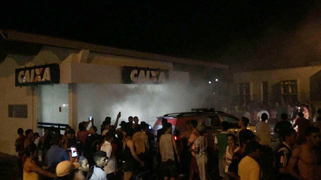 Ousadia – Criminosos atacam agência bancária antes das 10hs da noite e fazem reféns em Tamboril