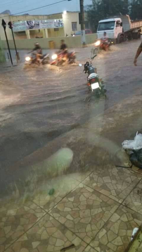 Mombaça tem a quarta maior chuva do Ceará de ontem para hoje