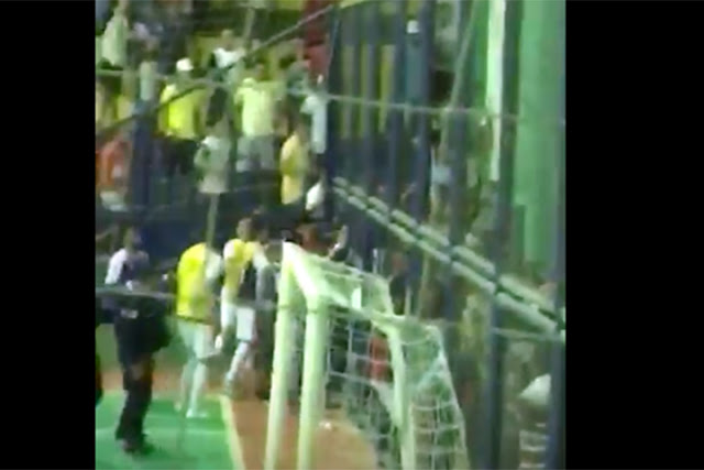 Vídeo – Semifinal da Copa Estado do Ceará de Futsal entre Mombaça e Pague Menos termina em pancadaria entre torcida
