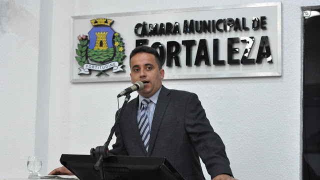 Justiça condena ex-vereador de Fortaleza a 11 anos de prisão por peculato, associação criminosa e lavagem de dinheiro.
