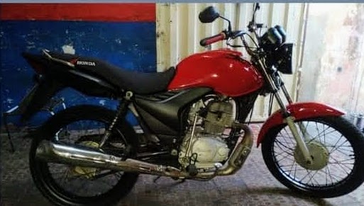 Moto furtada em estacionamento no centro de Tauá