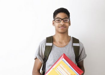 Somos Futuro: programa seleciona estudantes para bolsas integrais no ensino médio 