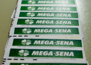 Ninguém acerta a Mega-Sena e prêmio acumula em R$ 57 milhões