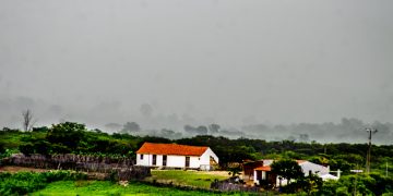 Todas as macrorregiões deverão seguir com chances de chuva até sábado (21)
