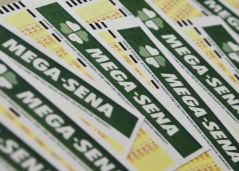 Nenhuma aposta acerta a Mega-Sena e prêmio acumula em R$ 18 milhões