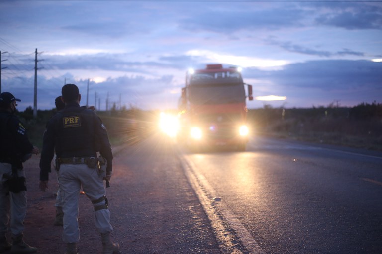 PRF pega - Estradas - O portal de Rodovias do Brasil