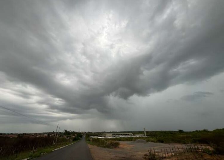 Último fim de semana de fevereiro deve apresentar condições para chuva em todas as regiões