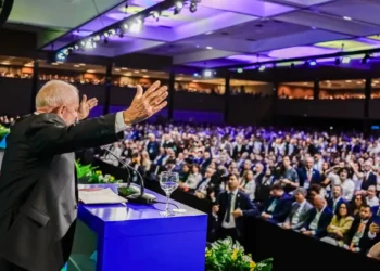 Em evento com prefeitos, Lula anuncia medidas para aliviar o aperto fiscal das prefeituras