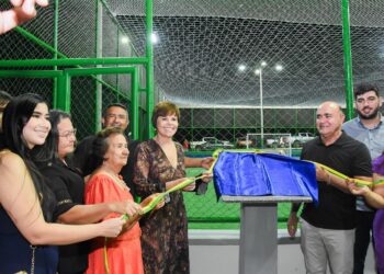 Prefeita Patrícia Aguiar Inaugura Areninha Vereador Francisco Alexandrino Cazé no Bairro Aristides de Freitas