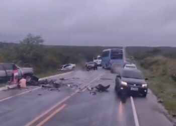 Grave Acidente de Trânsito na BR-122 Deixa Várias Vítimas