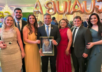 Orlando Filho recebe pelo 4º ano consecutivo a premiação de um dos melhores prefeitos do Ceará