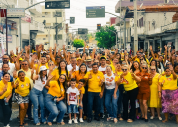 Grande Público Marca Presença em Ato de Campanha de Regis Carneiro em Boa Viagem