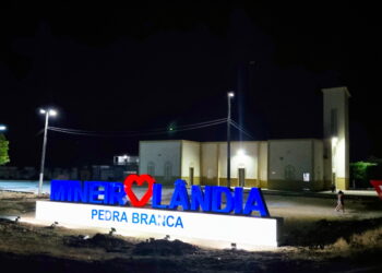 Mineirolândia Ganha Letreiro de Identificação e Se Destaca Como Símbolo de Desenvolvimento Sob Gestão de Matheus Gois
