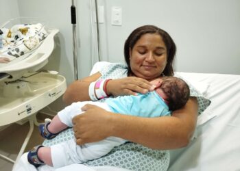 Quixeramobim; Bebê com mais de cinco quilos nasce no HRSC; unidade é referência em partos de média e alta complexidade