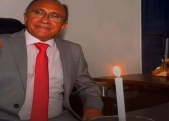 Prefeito assume município sob caos administrativo e inicia gestão à luz de velas