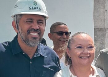 Governador Elmano especula chegada da água em Mineirolândia para agosto pelo Projeto Malha D’Água