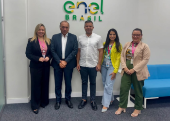 Prefeito de Mombaça cobra solução da Enel Ceará diante das constantes quedas de energia no município