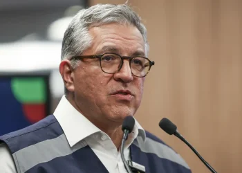 Brasil registra 48 casos suspeitos de intoxicação por metanol; rapper Hungria segue em investigação
