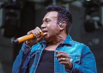 Zé Cantor arrasta multidão e faz história no FestBerro 2025 com o tradicional “Pau de Forró” em Tauá