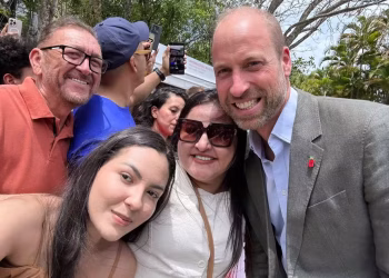Turista pernambucana flagra  príncipe William no Pão de Açúcar no Rio de Janeiro