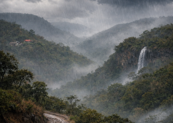 Funceme registra chuvas em 34 municípios do Ceará e prevê instabilidade ao longo deste sábado