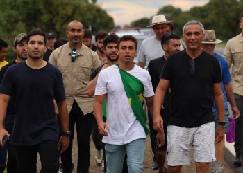 Nikolas Ferreira inicia caminhada de mais de 200 km rumo a Brasília em ato “pela liberdade”