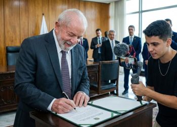 Lula assina lei que reconhece criadores digitais como profissionais de multimídia no Brasil