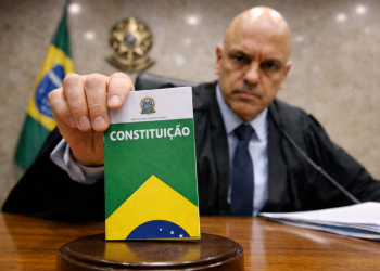 Moraes manda quebrar sigilos e PF investiga suposto esquema de vazamento de dados de ministros do STF e familiares
