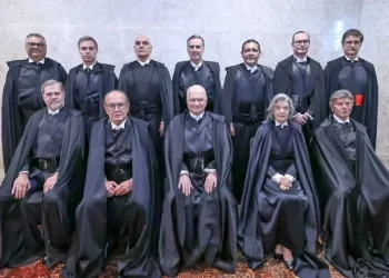 Pesquisa revela que 82% dos brasileiros defendem Código de Ética para o STF em meio a novas crises