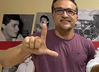 Ex-prefeito anuncia saída do PT e declara apoio a Ciro Gomes após ato da oposição no Cariri