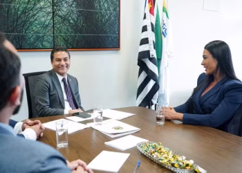 Gracyanne Barbosa se filia ao Republicanos e prepara candidatura a deputada federal em 2026