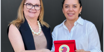 Gestão Ivoneth Braga recebe Selo Nacional Compromisso Criança Alfabetizada em Brasília