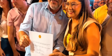 Fabíola Carneiro oficializa filiação ao PSB em Boa Viagem com aval do senador Cid Gomes