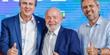 Lula sinaliza saída de Camilo Santana do MEC: volta ao Ceará ganha força ante crescimento de Ciro Gomes