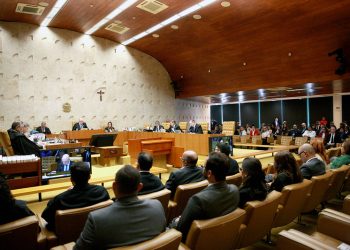 STF decide: professores temporários também devem receber o piso salarial nacional de R$ 5.130,63