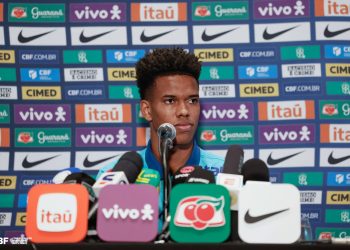 Copa 2026: Estêvão tem lesão grave confirmada e vira dúvida para a Seleção Brasileira