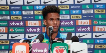 Copa 2026: Estêvão tem lesão grave confirmada e vira dúvida para a Seleção Brasileira